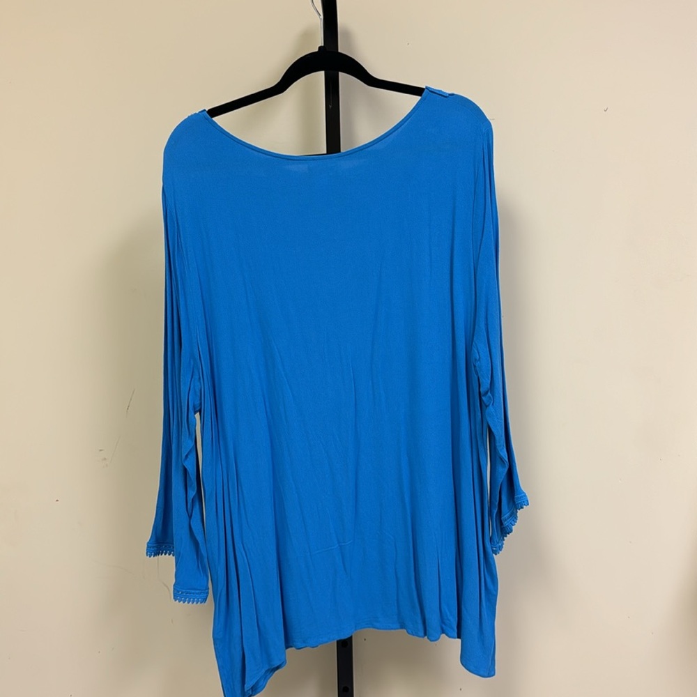 Plus Size Ruby Rd. Blue Blouse With Crochet Neckl… - image 5